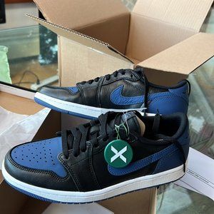 Jordan 1 Retro Low OG Mystic Navy (Size 8)